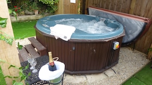 Private hot tub