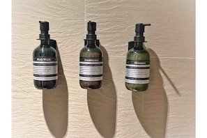 Badezimmerausstattung