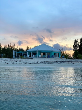 Beachfront home near Joulter Cays and Morgans Bluff