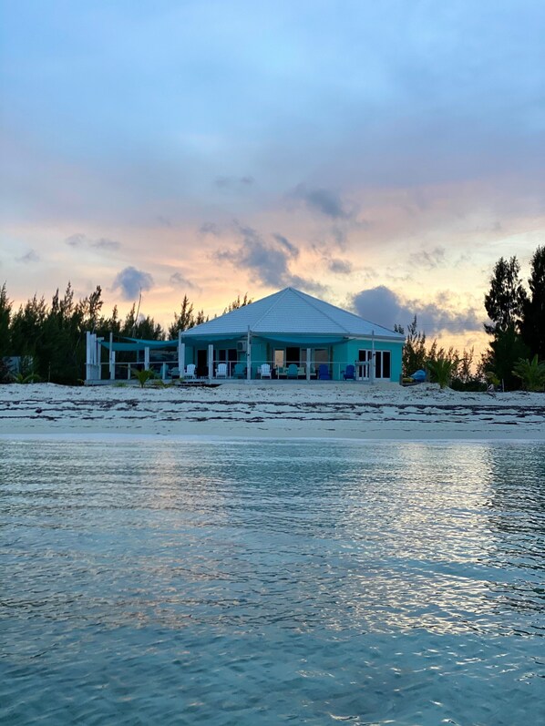 Beachfront home near Joulter Cays and Morgans Bluff
