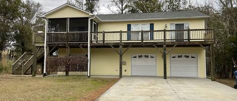 132 Page Place-Second floor unit with screened porch and deck