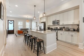 Fully equipped gorgeous kitchen