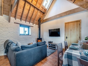 Living area | Pippin - Dowlais Farm Holidays, Clevedon