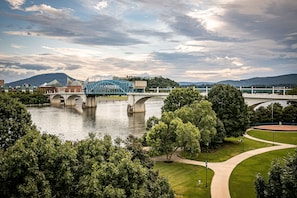 Enjoy all that Chattanooga has to offer while living like a local. 