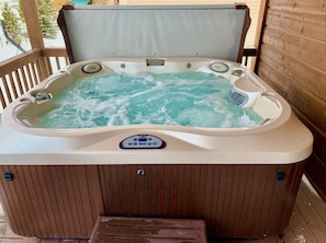Bain à remous extérieur