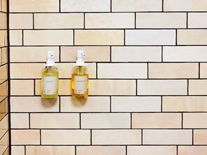Équipements de salle de bain