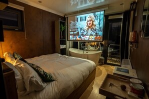 Chambre/Vidéo projecteur/Jacuzzi