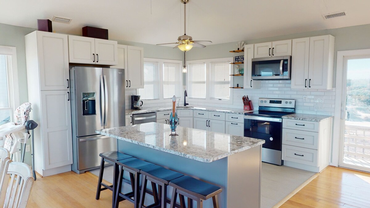 Paradise at Blue Fin! NEW owners UPDATED. HEATABLE pool! 4×4 required