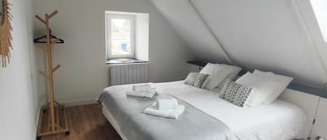 Coin nuit principal (2 lits simples 90x200cm ou lit king size)