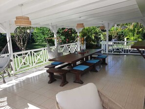 Outdoor lounge (1)