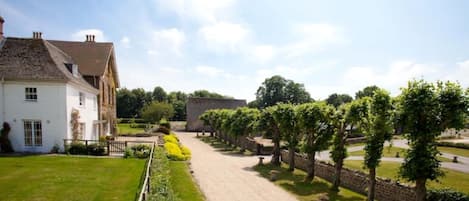 Jardines del alojamiento