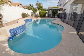 Take a swim in the pool, lay out,  or use the gas grill. Pool can be heated. 