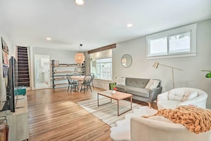 Living Room | Smart TV | Central Heating | Window A/C Unit | Free WiFi