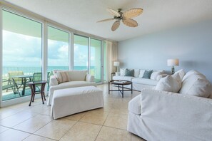 Caribe Resort B1213 Living Room