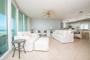 Caribe Resort B1213 Living Room