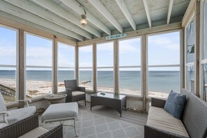 Screened in porch