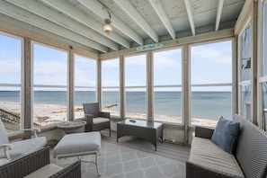 Screened in porch