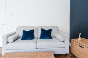 Blue Notes – One Bedroom in Westbourne Park (2817)