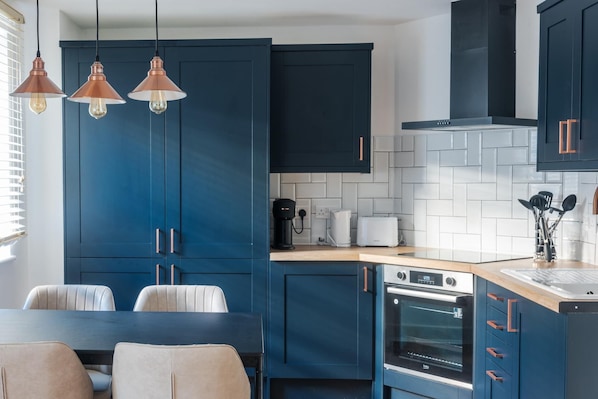 Blue Notes – One Bedroom in Westbourne Park (2820)