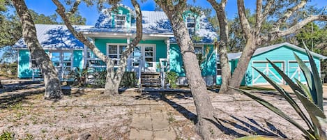 Pensacola Vacation Rental | 4BR | 2BA | 1,720 Sq Ft | Stairs Required