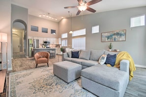 Living Area | Free WiFi