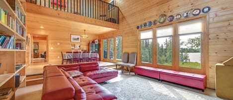 Soldotna Vacation Rental | 4BR | 5.5BA | Stairs Required to Access | 3,850 Sq Ft