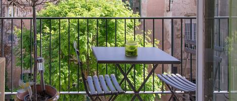 La terrasse sur la Rue des Bernardines