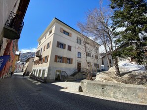 Picture 4