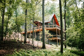Multiple decks; seating areas, hot tub + incredible views. Parking for up to 5 Cars.