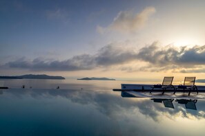 Infinity Pool 