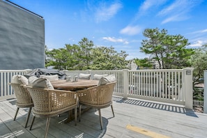 303 Ruskin - Seaside - Second Floor - Outdoor Dining