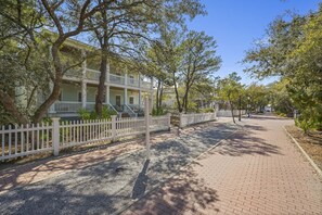 PRIVATE PARKING ON SEASIDE AVE