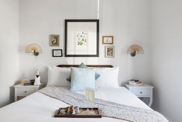 Queen Bedroom