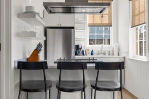 Kitchen Island with Seating for 3