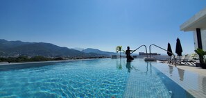 Rooftop Infinity pool