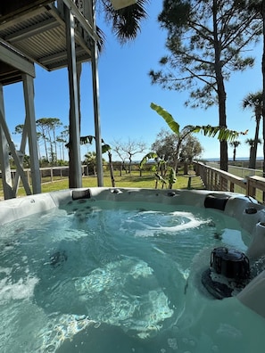 Bain à remous extérieur