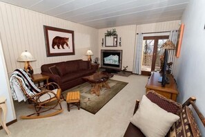 Home Decor, Living Room, Furniture, Indoors, Couch