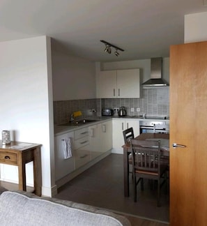 Open Plan Kitchen - Dishwasher, Oven, Fridge/Freezer, Coffee Machine