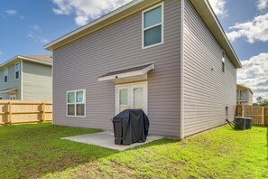 Fenced Backyard | Gas Grill