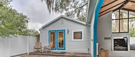 Mt Dora Vacation Rental | Studio | 1BA | 640 Sq Ft | 2 Steps to Access