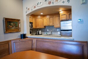 Dining Area/Kitchen