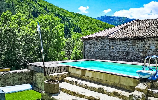 pool