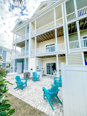 Enjoy a meal or late night gathering on amazing outdoor space off the kitchen