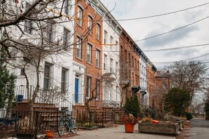 Iconic Court Street