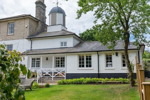 Bell Tower Cottage, Little Henny: Enjoy idyllic views across the Stour Valley