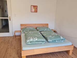 Fewo Schlafende Hexe 37 qm mit herrlichem Bergblick und Balkon für 1-2 Personen-Doppelbett