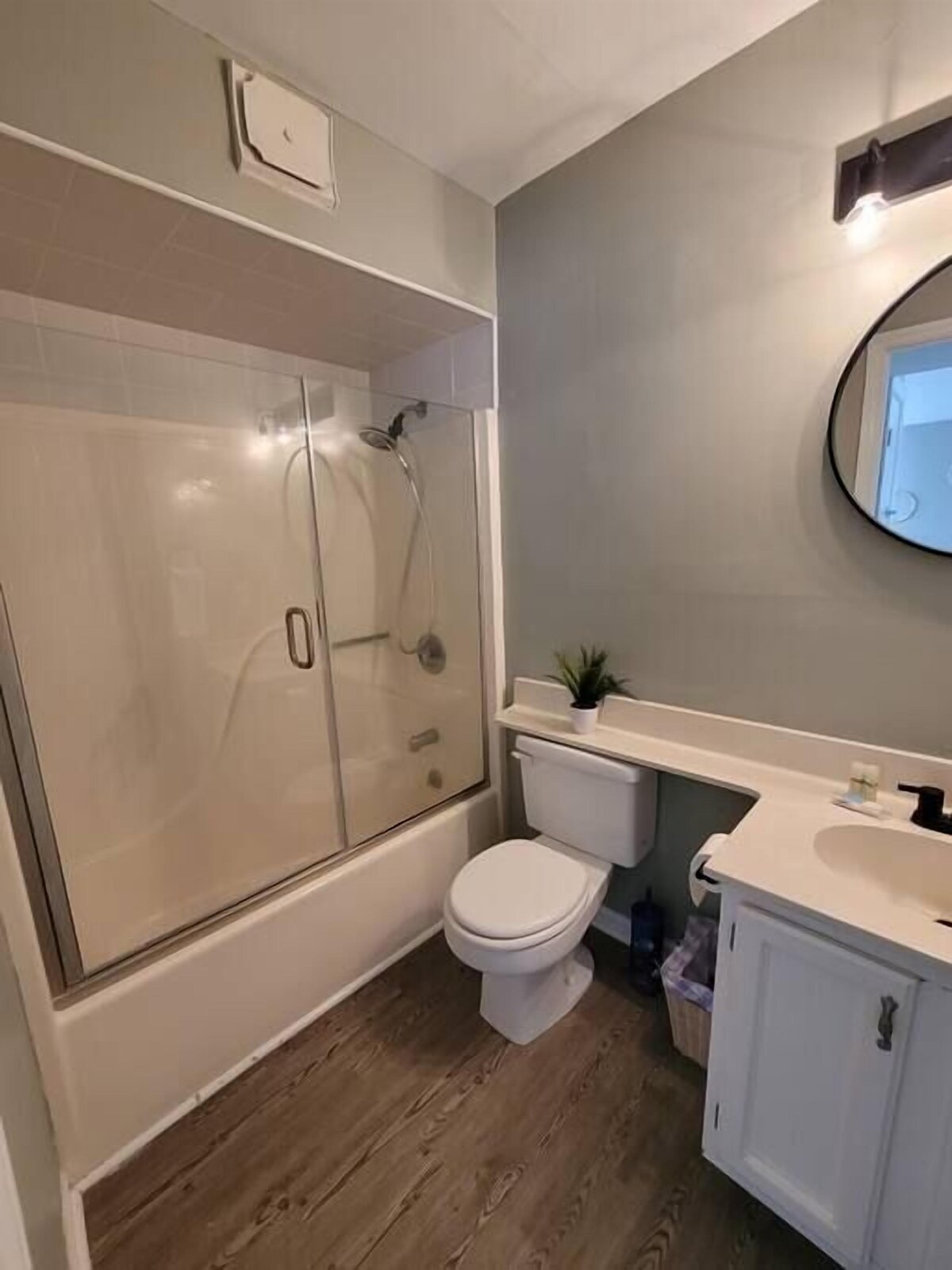 Oceanfront Lookout, pet friendly with pool