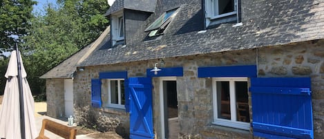 Terrasse devant la maison