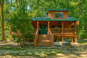 Cabin 1 - exterior