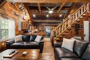 Cabin 1 - living room